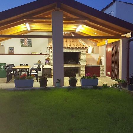 Apartment Rose Пула Екстериор снимка