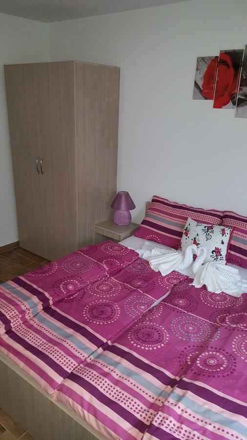 Apartment Rose Пула Екстериор снимка