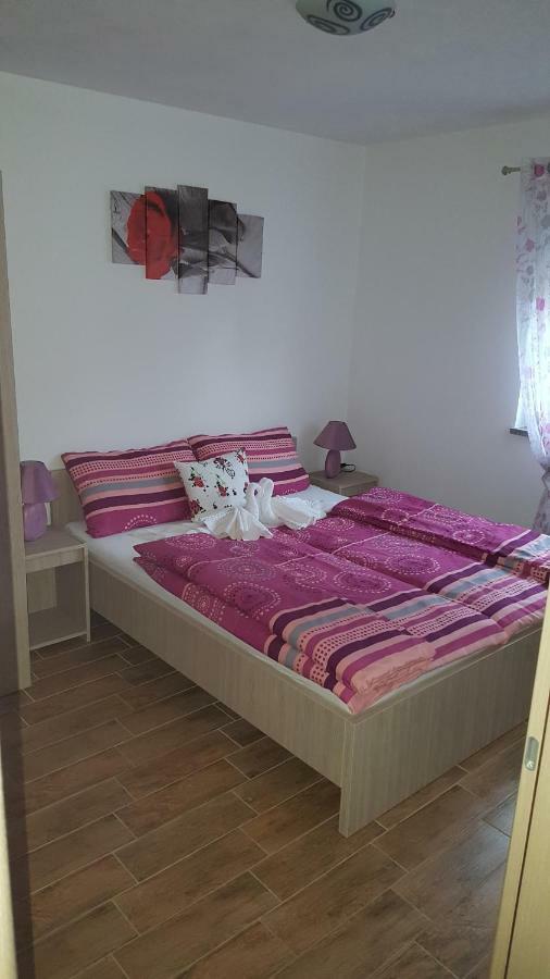 Apartment Rose Пула Екстериор снимка
